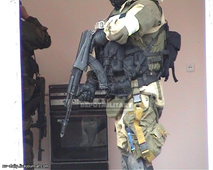 NEW 2008 SSO STRIKE-OMEGA tactical vest set used by CSN FSB in